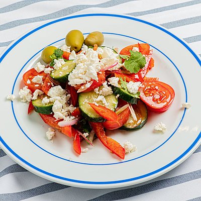 Заказать Овощной салат с брынзой, оливками и бальзамическим соусом, Одесса-мама (ТЦ Дана Молл) - Минск