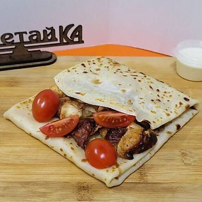 Заказать Блин с курицей и помидором, УплетайКА