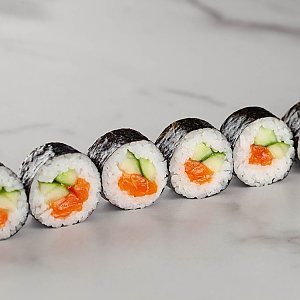 Ролл с лососем и огурцом, Japan Sushi