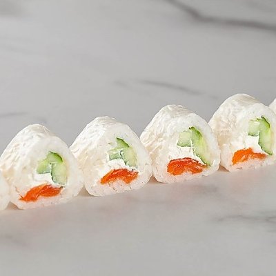 Заказать Ролл в рисовой бумаге с лососем и огурцом, Japan Sushi
