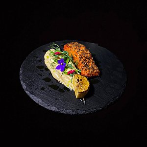 Стейк лосося с соусом руй, EASY BAR