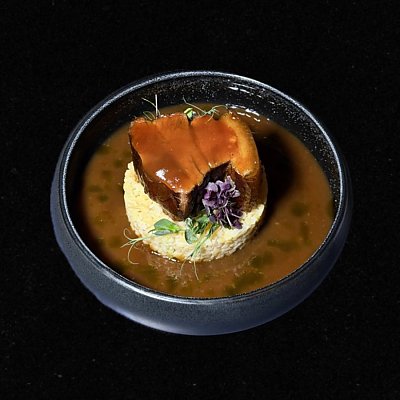 Заказать Свиная грудинка на подушке из булгура и авторским соусом, EASY BAR