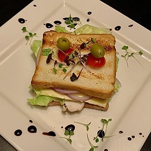 Сэндвич «Цезарь», Martin Cafe