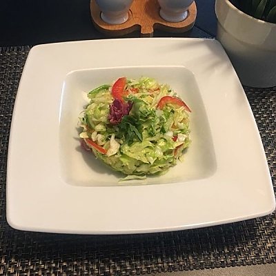 Заказать Салат из свежей капусты с огурцом, Martin Cafe