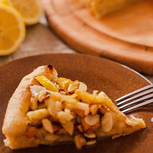 Мини-пирог с лимоном и миндалем, Piece of Pie