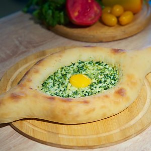 Хачапури по-аджарски со шпинатом, Кинто