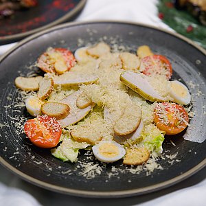 Салат Цезарь, Кинто