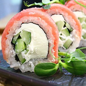 Ролл Филадельфия с тунцом, Sushi Love