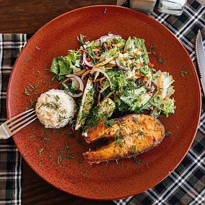 Стейк из сёмги, Пряности и Радости