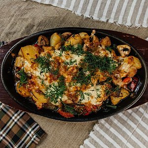 Сковородка с курицей, Пряности и Радости