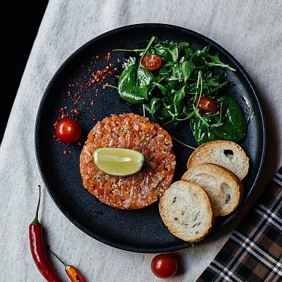 Заказать Тар-тар из семги, Пряности и Радости