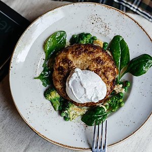 Большая котлета из индейки, Пряности и Радости