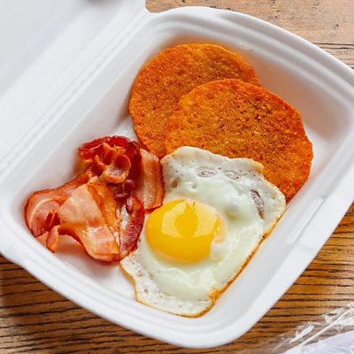 Заказать Драники с беконом и яйцом, На Чиле - Гомель