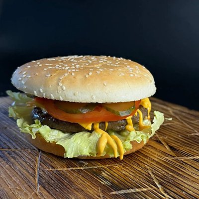 Заказать Гамбургер, Томас Пицца