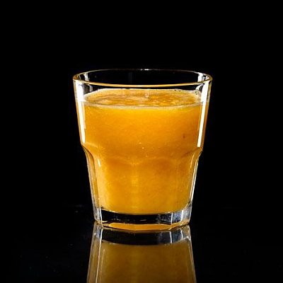 Заказать Свежевыжатый сок апельсиновый, CAFE GARAGE - Гомель