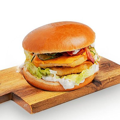 Заказать Большой бургер с курицей, беконом и соусом Тартар, CAFE GARAGE - Гомель