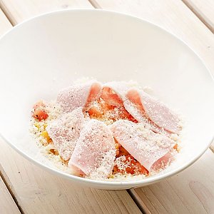 Итальянский салат с ветчиной и сыром Пармезан, CAFE GARAGE - Гомель