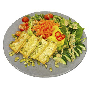 Овощной салат с жареным сыром тофу, Klim&Gab - Минск