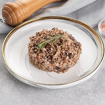 Заказать Каша гречневая с грибочками и ароматными травами, 