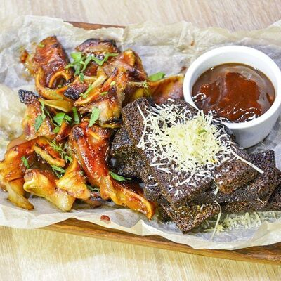 Заказать Свиные ушки с гренками, 