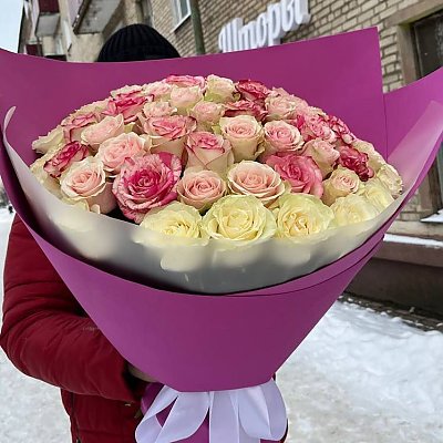 Заказать Букет из 61 розы, Caramel Flowers