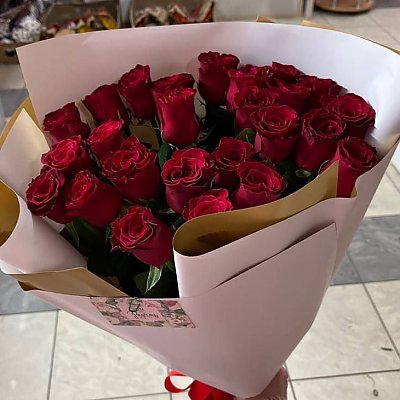 Заказать Букет из 25 роз в оформлении №2, Caramel Flowers