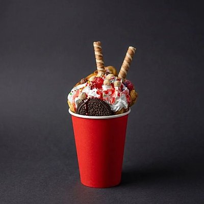 Заказать Гонконгская вафля с маршмеллоу, мармеладом и попкорном, Sushi Dream - Кобрин