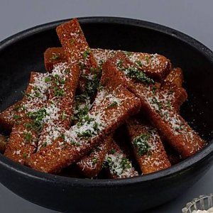 Фирменные гренки с чесноком, Наша Точка