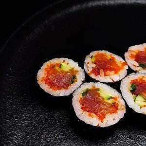 Ролл с лососем и тунцом, Oni Sushi