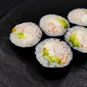 Ролл с креветкой и авокадо, Oni Sushi