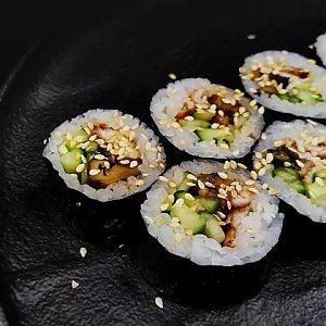 Ролл с угрём и огурцом, Oni Sushi