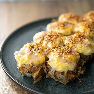 Ролл запеченный с тунцом, Oni Sushi