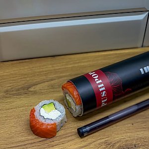 Ролл Филадельфия в тубе, Oni Sushi