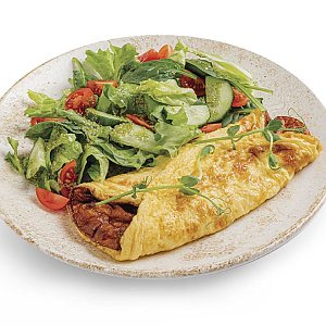 Омлет с салатом, CAFE GARAGE - Гродно