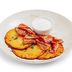 Драники с беконом и сметаной, CAFE GARAGE - Гродно