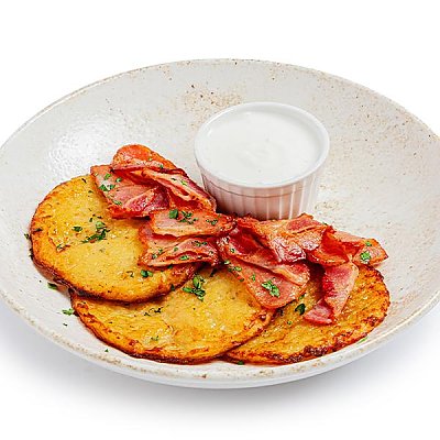 Заказать Драники с беконом и сметаной, CAFE GARAGE - Гродно