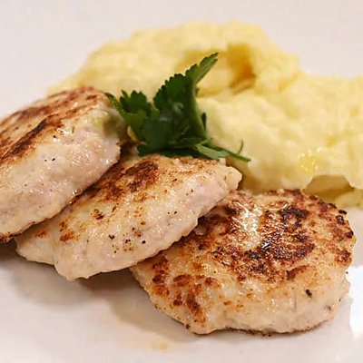 Заказать Куриные биточки в сливках с картофельным пюре, ДраникЪ