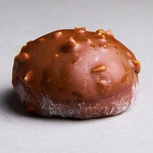 Моти Сникерс, Токио