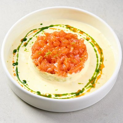 Заказать Тартар из лосося, Токио