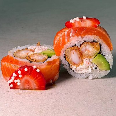 Заказать Ролл с лососем и клубникой, Токио
