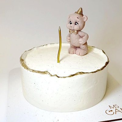 Заказать Бенто - торт Мишка со свечей размер M, Ms Candy