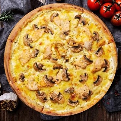 Заказать Пицца Грибная с курицей, Берлога