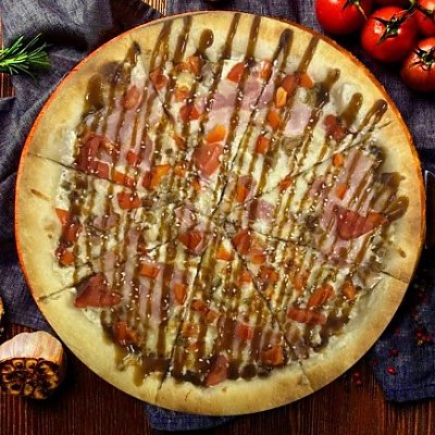 Заказать Пицца Терияки с курицей и беконом, Берлога