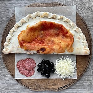 Мини-кальцоне с салями и маслинами, Это Пицца - Барановичи