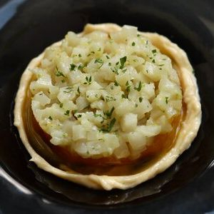 Тартар из гребешка с соусом из манго и чесночным айоли, Эсперанто
