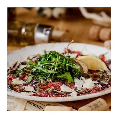 Заказать Карпаччо из говядины с пармезаном и бальзамическим кремом, Эсперанто