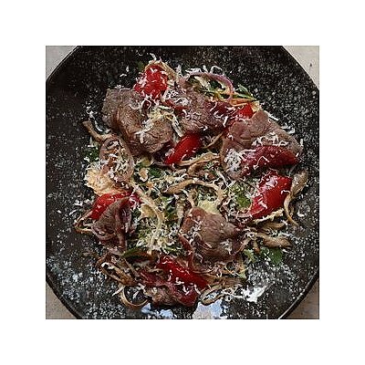 Заказать Салат с говядиной, вешенками и пряным соусом, Эсперанто