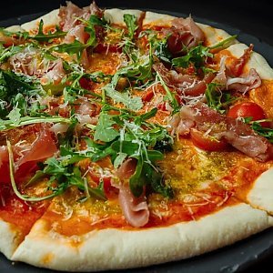 Пицца с трюфельным соусом, Пармой и рукколой, Мята - Бобруйск