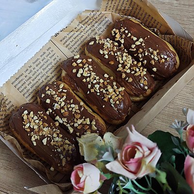 Заказать Эклеры с вареным сгущённым молоком, Маришкейк