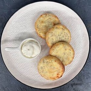 Сырники с чиа и сметаной, Еда Тут Бай